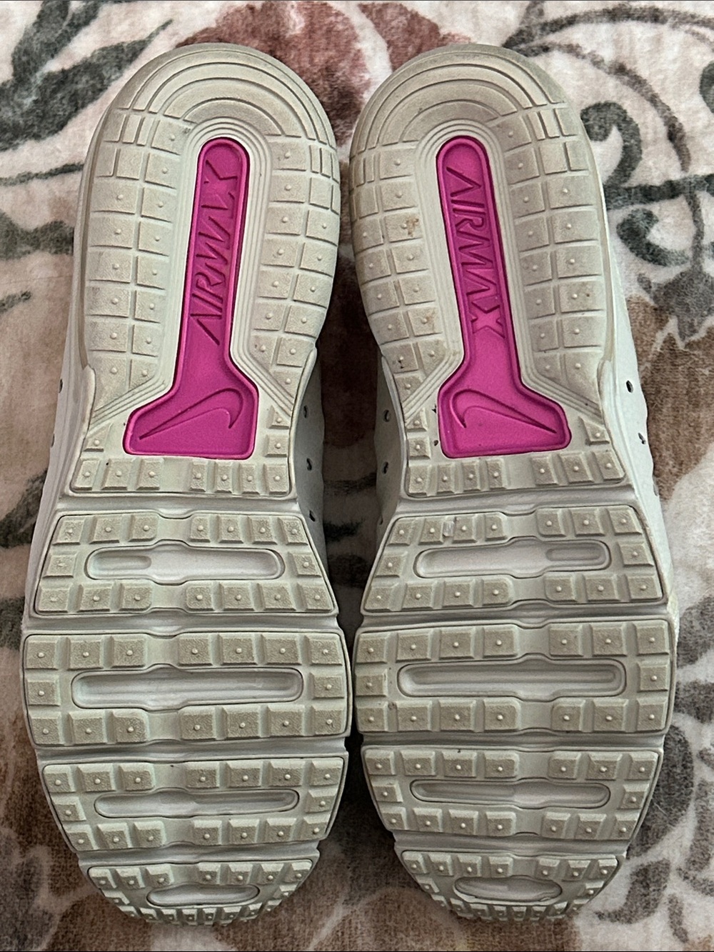 Nike Women's Air Max Sequent 3 Running Shoes. Gray and Pink EUC SIZE 7.5 - Picture 6 of 7